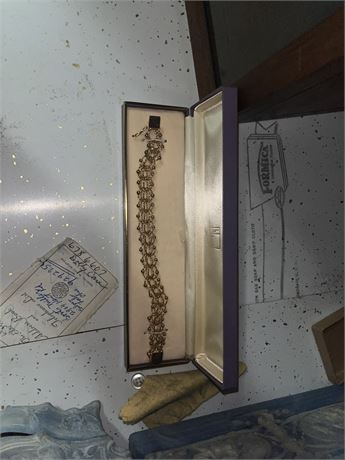 Bracelet