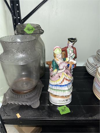 Figurines
