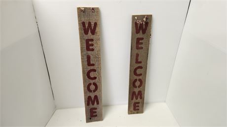 2 Small Wood Welcome Signs