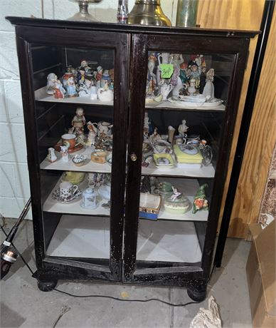 Cabinet (Contents not Included)