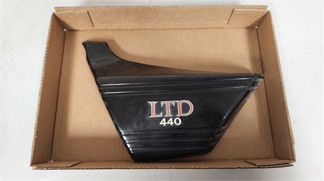 Kawasaki LTD 440 Side Cover