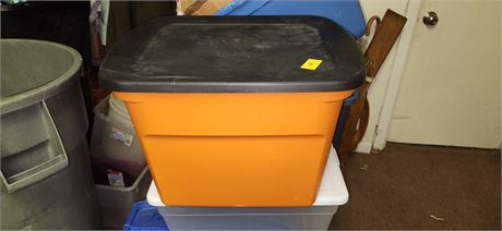 Storage Tote With Lid