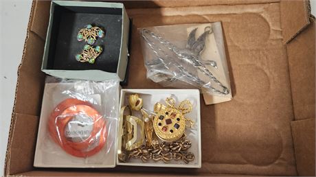 Lot Of Jewelry