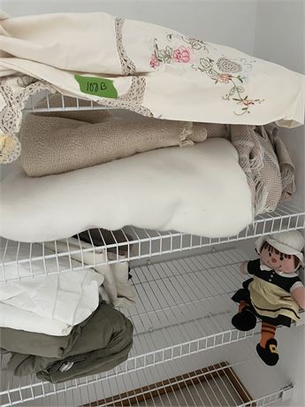 Closet Lot Bedding, Table Clothe