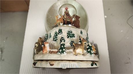 Vintage Large Snow Globe. Good Condition