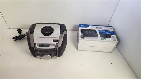 Craig AM/FM Cassette Player &RCA Dual Awake Alarm Clock