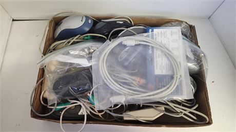 Lot Of Vintage Computer Mice & Cords