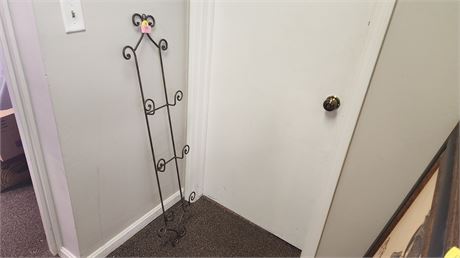 Large Wire Hanging Rack
