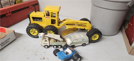 Lot of Tonka Trucks
