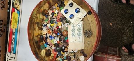 Tin Of Buttons