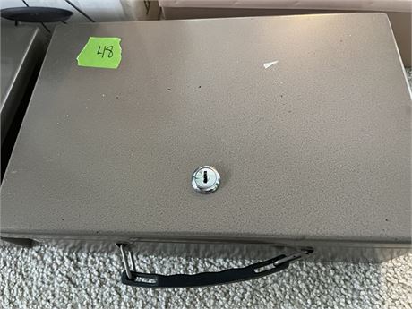 Metal Lock Box with Key