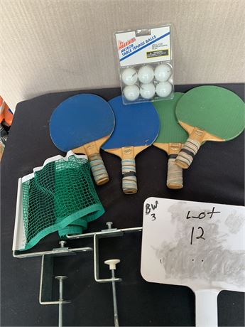 Ping Pong Table Tennis Set With 4 Paddles One Net And New Pack Of 6 Meteor Balls