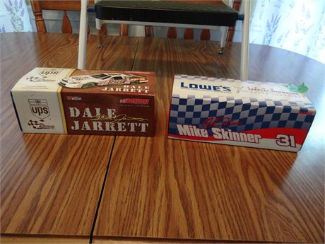 2 Nascar Cars
