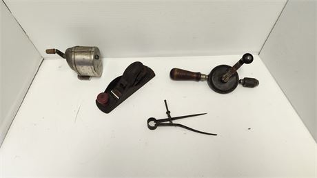 Vintage Wood Plane & Hand drill & Pencil Sharpener & Ect.