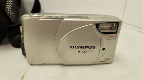 Olympus D-380 Camera & Carry Case. NOT TESTED