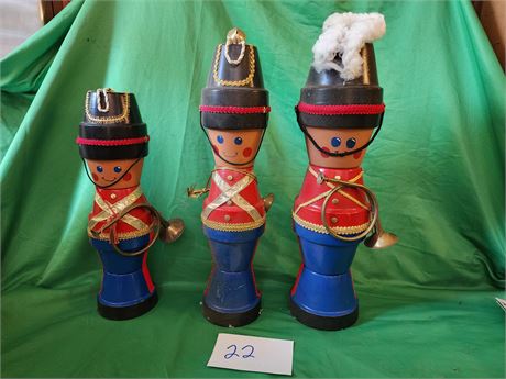 3 ceramic Christmas Soldiers