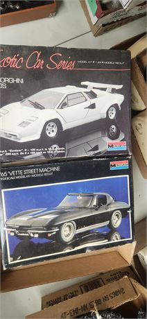 Lamborghini LP500S & 65 Vette Street Machine Model Kits