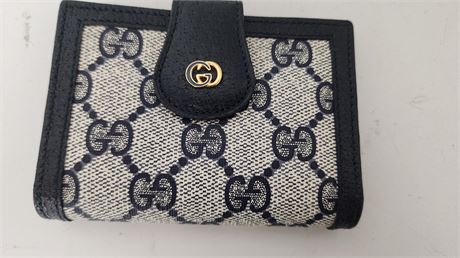 Possible Gucci Wallet & Box. Not Sure If It Is Real. Great Condition