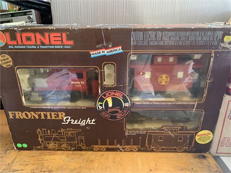 Vintage Lionel Train Frontier Freight Large Scale Model 8-81002 Original Box