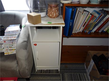 Small stand and contents