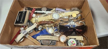 Lot of watches and jewelry