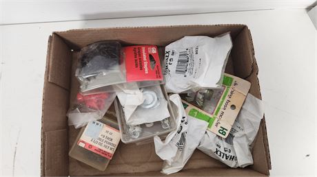 Lot Of Miscellaneous Hardware