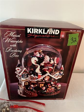 Holiday Decor Musical Water Globe
