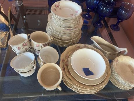 Dishware Set