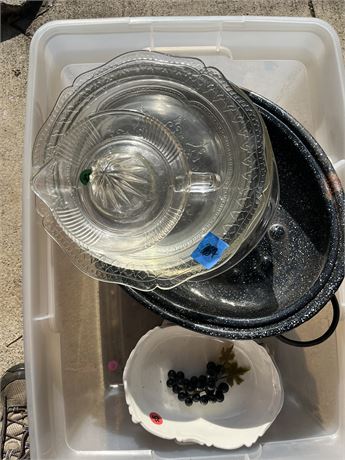 Glass Juicer, Serving Dish Pan