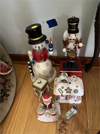 Christmas Decor, Nutcrackers