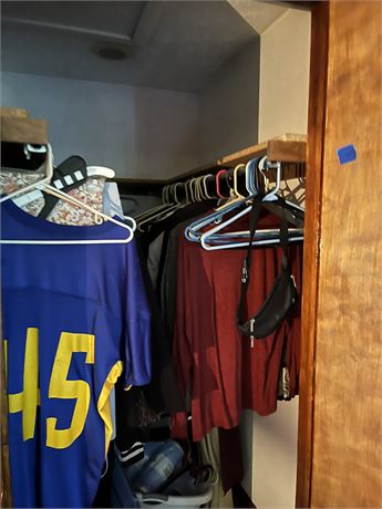 Closet Lot, Women's Clothing