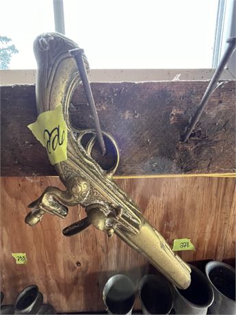 Gun Decor