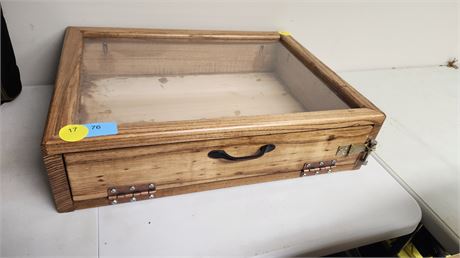 Locking Wood Display Box