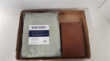 Domino Set With Case & Sunzero Window Panel