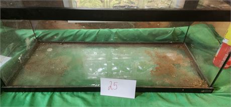 Retile aquarium with lid