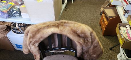 Fur stoll