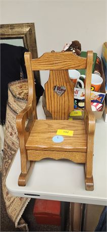 Rocking chair for dolls