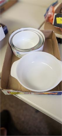 3 Metal bowls