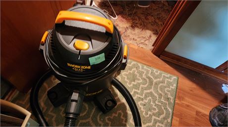 Small Portable Work Zone 4HP 6 Gallon Shop Vac.
