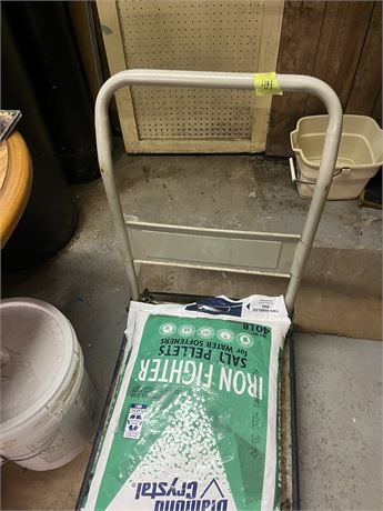 Wheel Cart, Salt Not Included
