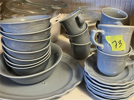 Dinnerware Set