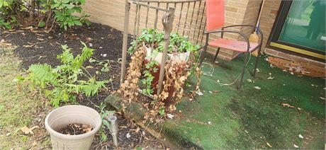 Pair of Flower pots