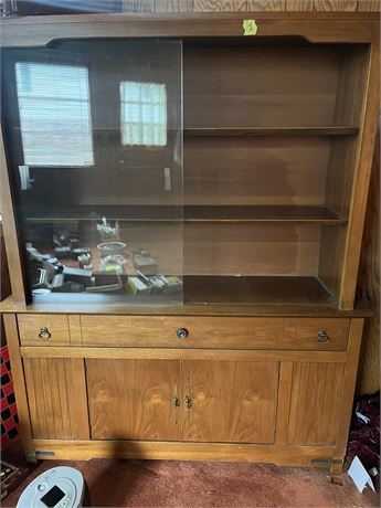 Antique Display Cabinet, The Basic Line