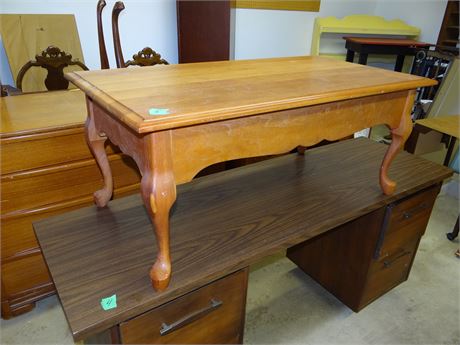 Queen Ann Style Coffee Table