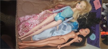 Lot Of Dolls