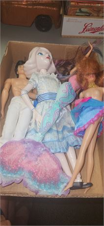 Lot of Dolls