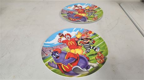 2 Plastic Vintage Ronald McDonald Plates