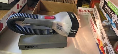 Eveready Flashlight WORKS