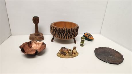 Bradley Bone Chine Raccoon Statue & Various Collectable Items