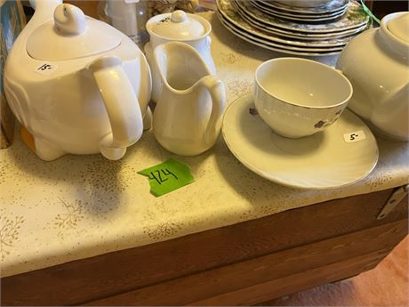 Duck Tea Set, Tea Pot and Saucer
